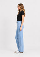High-Waist Jeans High-Waist Jeans