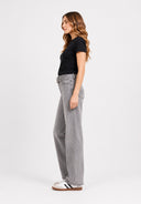 High-Waist Jeans High-Waist Jeans
